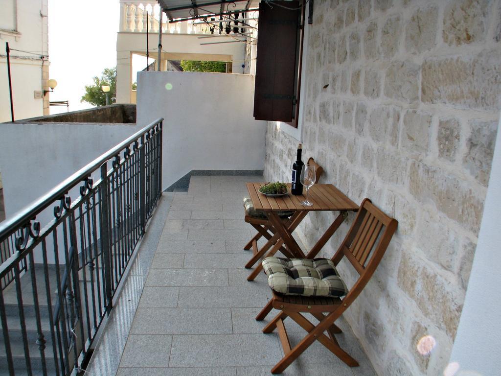 Apartment Noa Kaštel Kambelovac Chambre photo